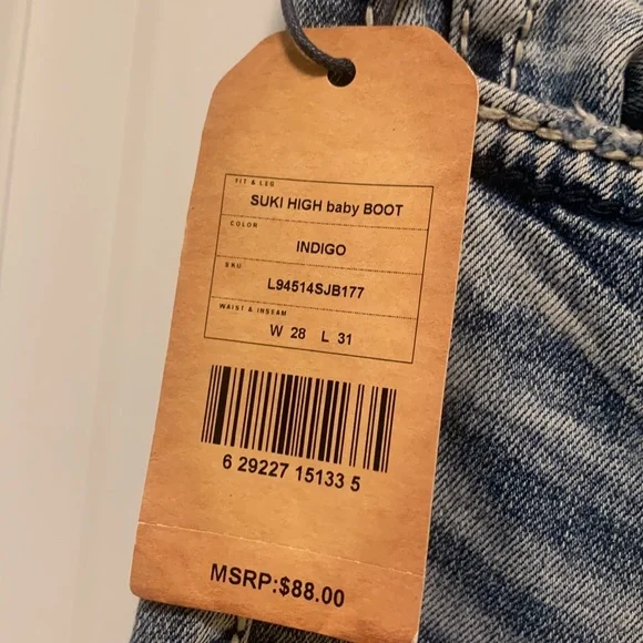 🍂FINAL SALE🍂NWT Silver Jeans - Picture 2 of 4